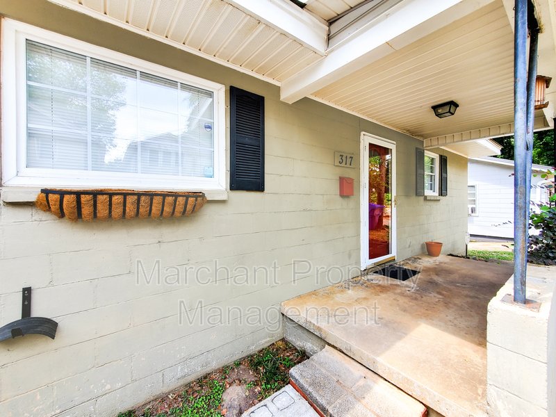 Downtown Greenville 2BR/1BA property image