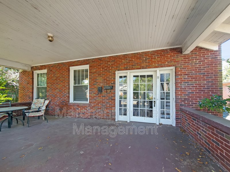 Downtown Duplex with 2BR/2BA property image